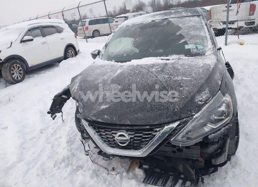 Photo 13 of 2019 Nissan Sentra SR (VIN 3N1AB7AP5KY251854)