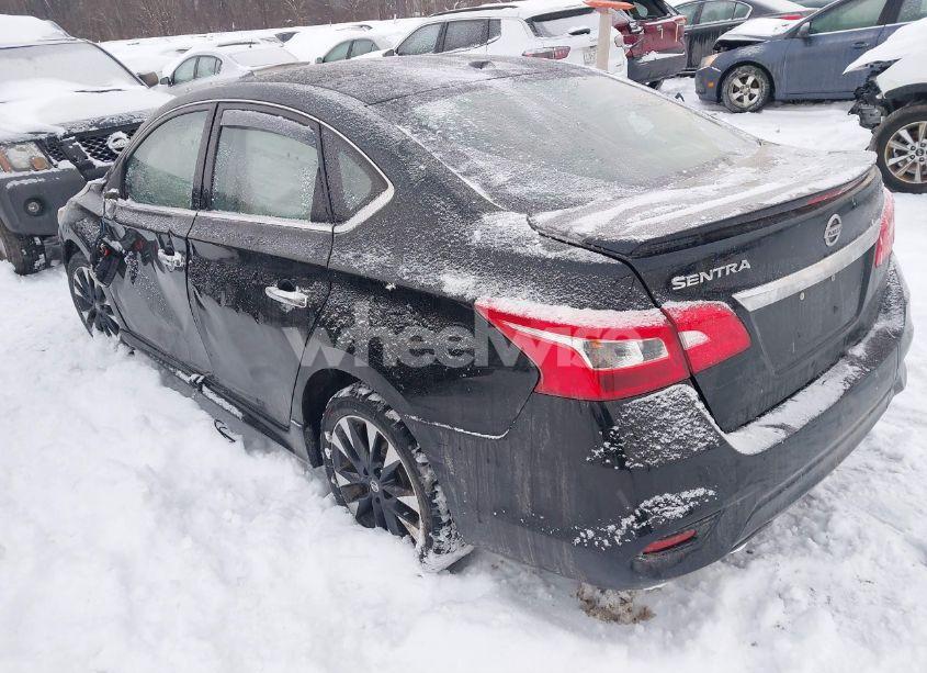 Photo 3 of 2019 Nissan Sentra SR (VIN 3N1AB7AP5KY251854)
