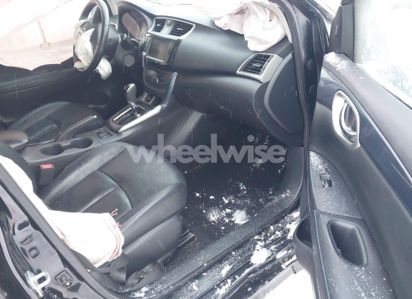 Photo 5 of 2019 Nissan Sentra SR (VIN 3N1AB7AP5KY251854)