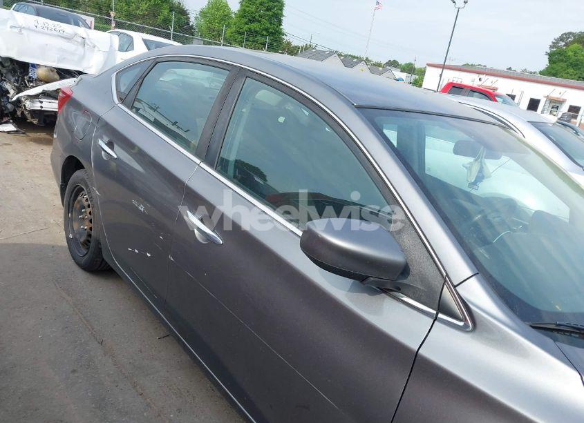 Photo 13 of 2019 Nissan Sentra S (VIN 3N1AB7AP5KY259422)