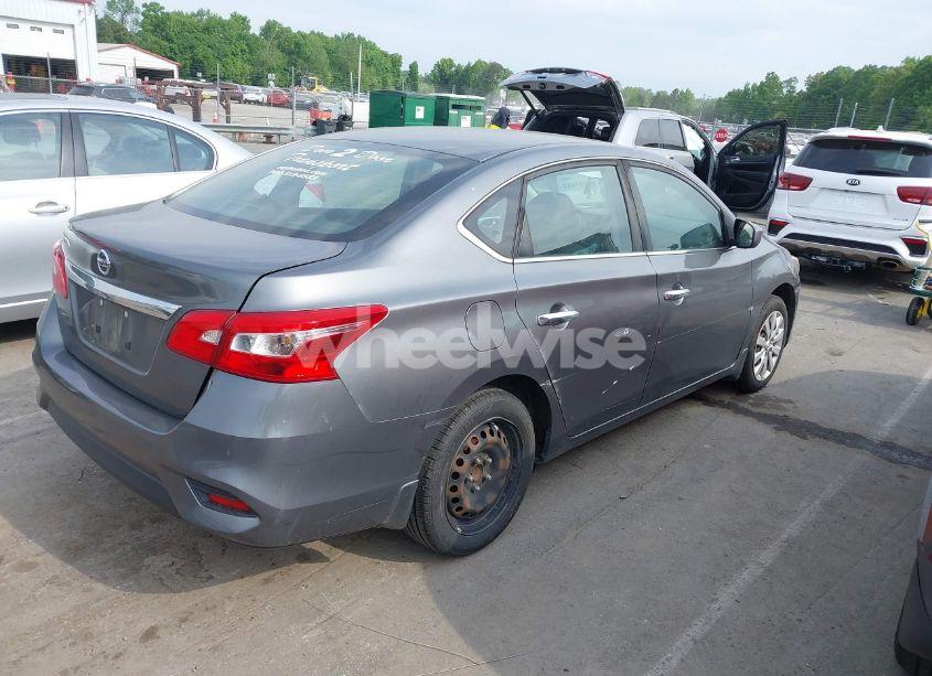 Photo 4 of 2019 Nissan Sentra S (VIN 3N1AB7AP5KY259422)