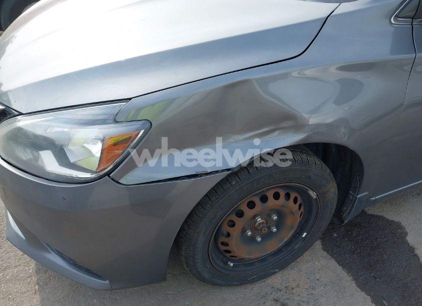 Photo 6 of 2019 Nissan Sentra S (VIN 3N1AB7AP5KY259422)