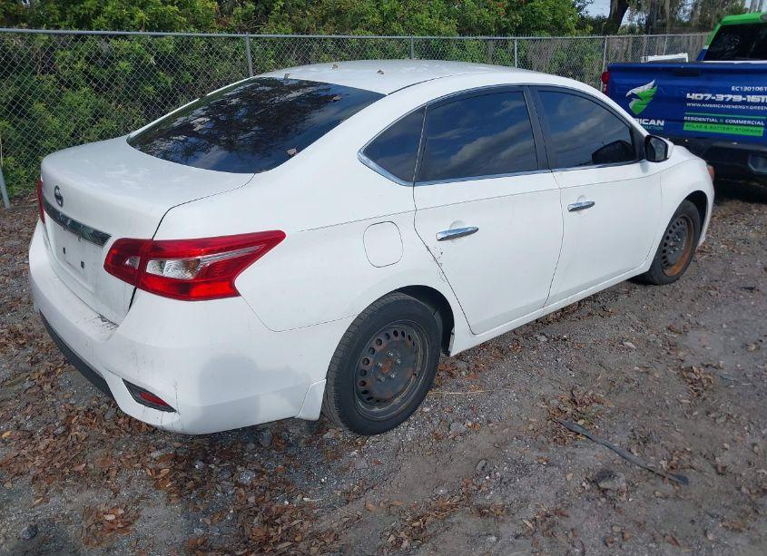 Photo 4 of 2019 Nissan Sentra S (VIN 3N1AB7AP5KY259937)