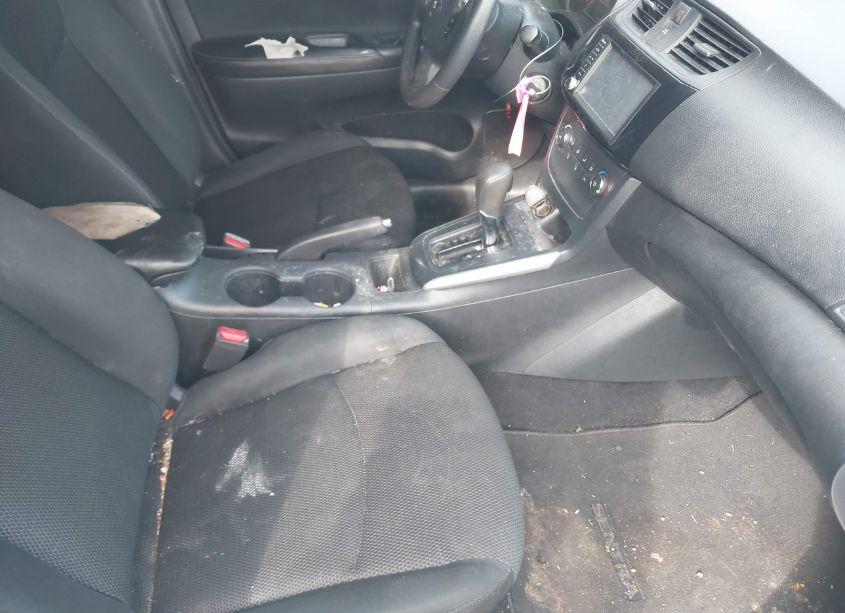 Photo 5 of 2019 Nissan Sentra S (VIN 3N1AB7AP5KY259937)