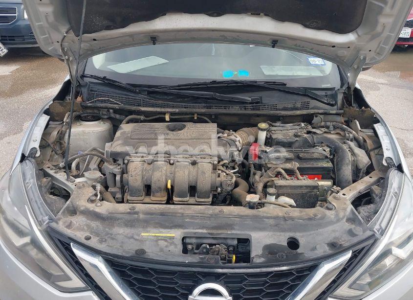Photo 10 of 2019 Nissan Sentra S (VIN 3N1AB7AP5KY268721)