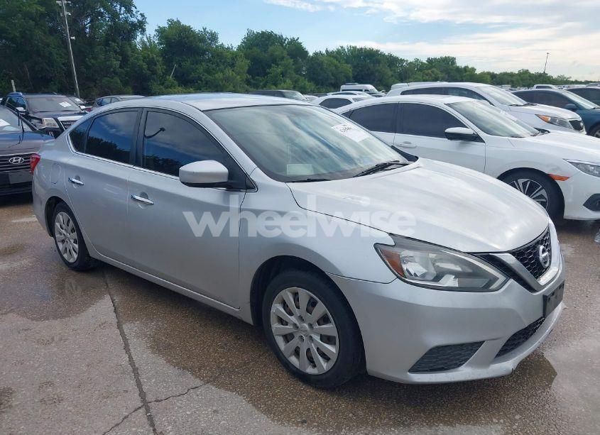 Photo 13 of 2019 Nissan Sentra S (VIN 3N1AB7AP5KY268721)
