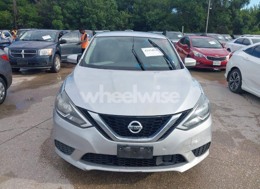Photo 6 of 2019 Nissan Sentra S (VIN 3N1AB7AP5KY268721)