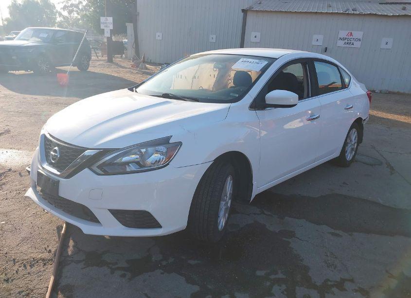 Photo 2 of 2019 Nissan Sentra SV (VIN 3N1AB7AP5KY272588)