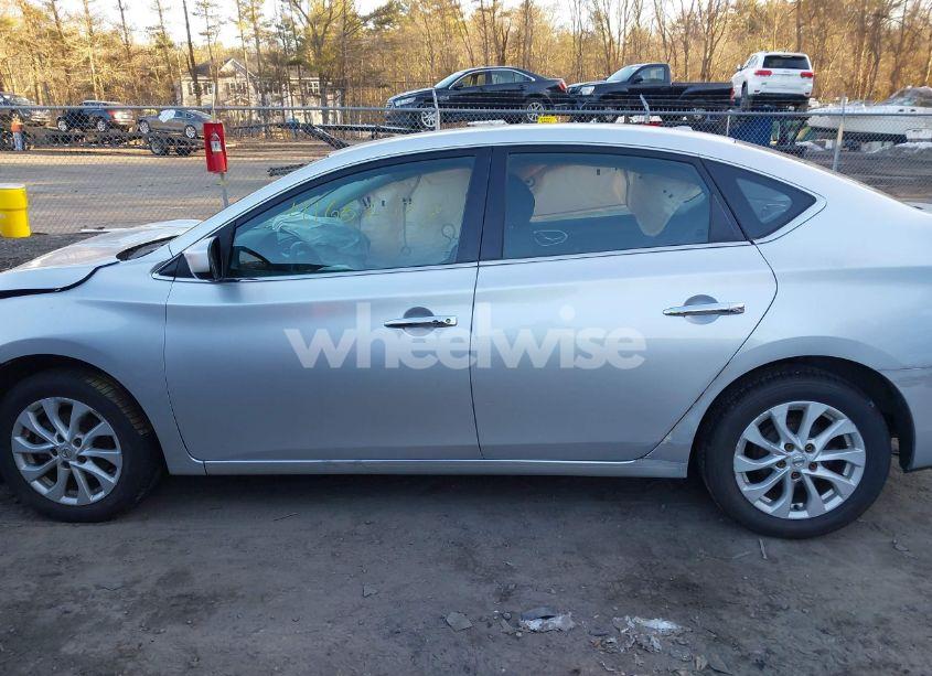 Photo 14 of 2019 Nissan Sentra SV (VIN 3N1AB7AP5KY285373)