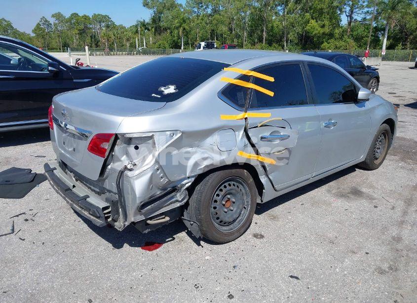 Photo 4 of 2019 Nissan Sentra S (VIN 3N1AB7AP5KY295658)