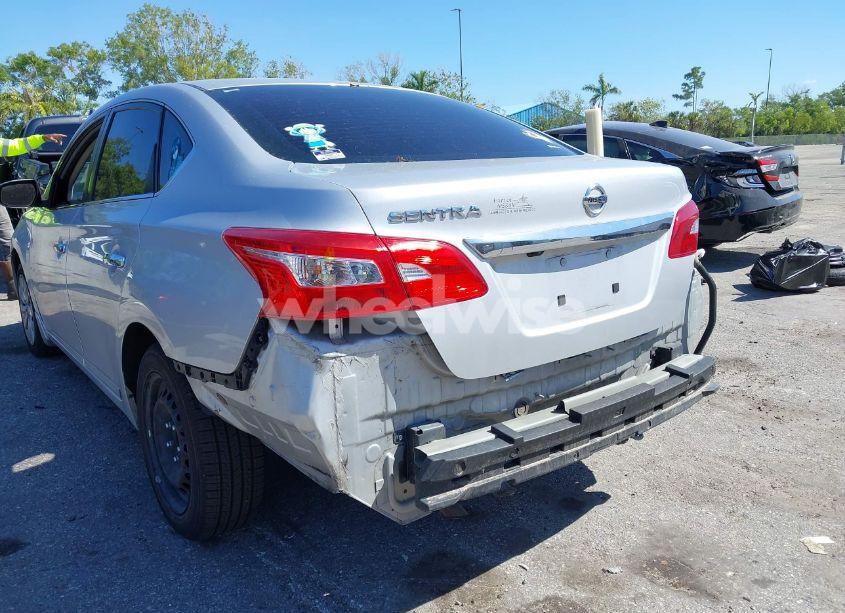 Photo 6 of 2019 Nissan Sentra S (VIN 3N1AB7AP5KY295658)