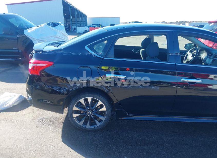 Photo 6 of 2019 Nissan Sentra SR (VIN 3N1AB7AP5KY309168)