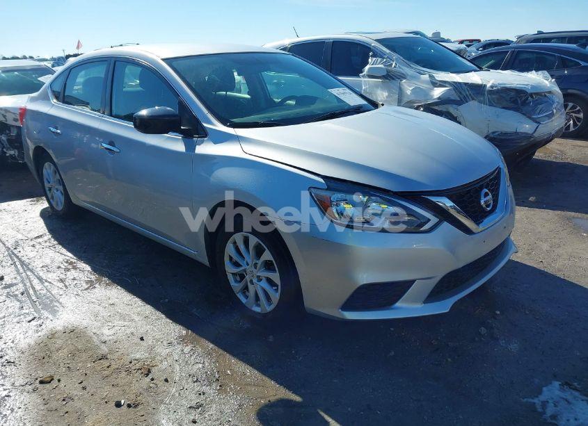 2019 Nissan Sentra SV (VIN 3N1AB7AP5KY317934) main photo