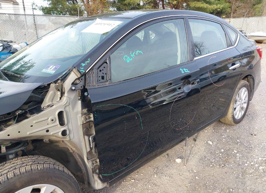 Photo 18 of 2019 Nissan Sentra SV (VIN 3N1AB7AP5KY329663)