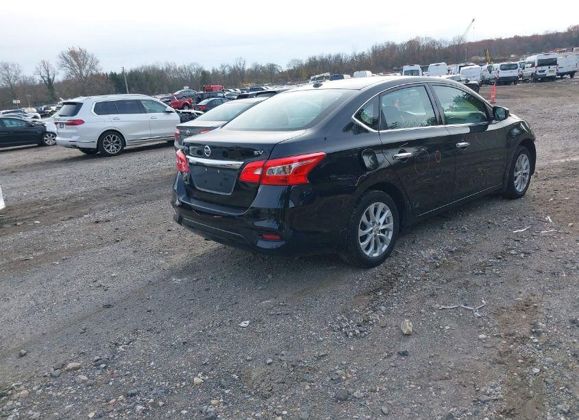 Photo 4 of 2019 Nissan Sentra SV (VIN 3N1AB7AP5KY329663)
