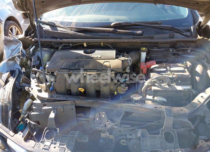 Photo 10 of 2019 Nissan Sentra S (VIN 3N1AB7AP5KY347810)