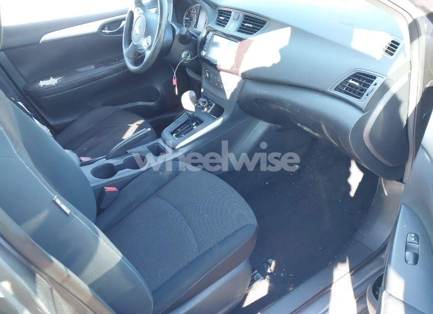 Photo 5 of 2019 Nissan Sentra S (VIN 3N1AB7AP5KY347810)