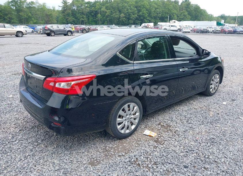 Photo 4 of 2019 Nissan Sentra S (VIN 3N1AB7AP5KY351338)