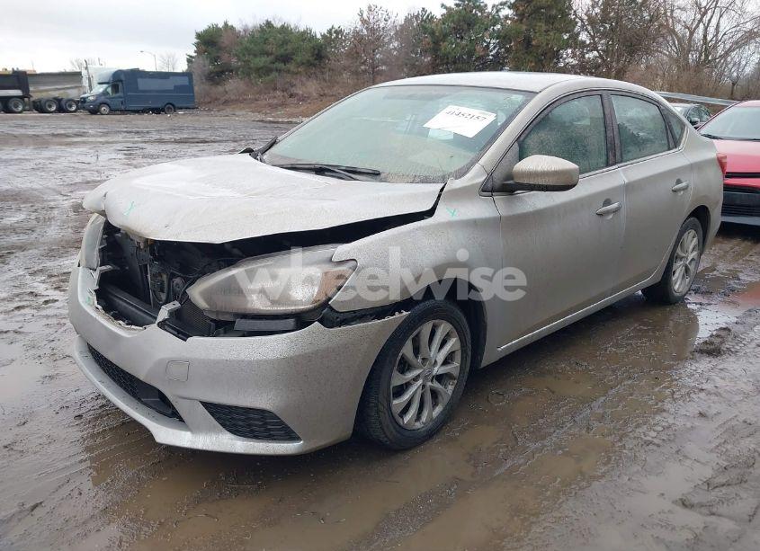 Photo 2 of 2019 Nissan Sentra SV (VIN 3N1AB7AP5KY358340)