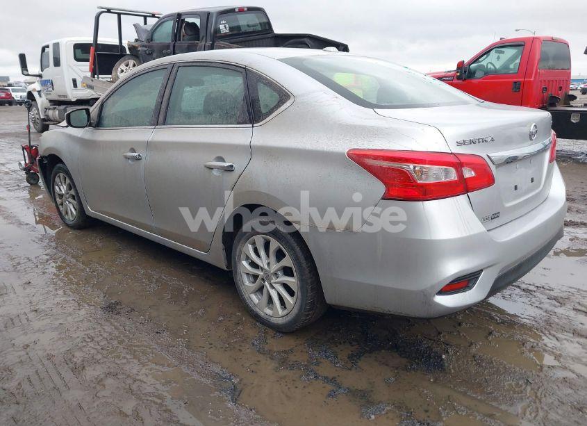 Photo 3 of 2019 Nissan Sentra SV (VIN 3N1AB7AP5KY358340)