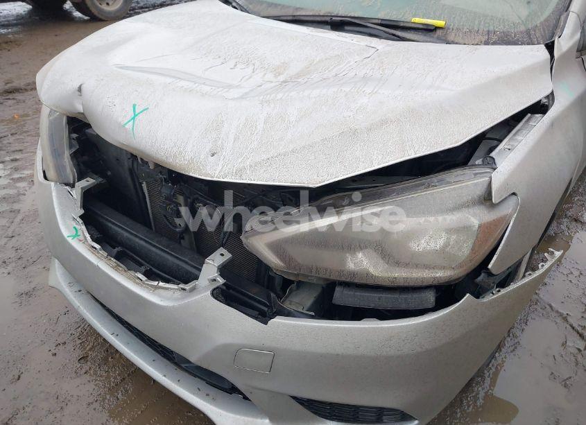 Photo 6 of 2019 Nissan Sentra SV (VIN 3N1AB7AP5KY358340)