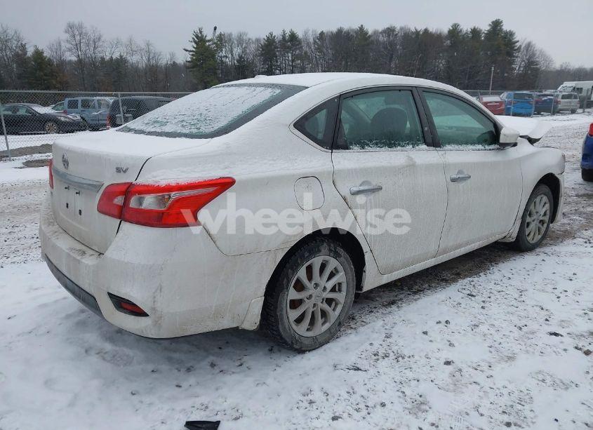 Photo 4 of 2019 Nissan Sentra SV (VIN 3N1AB7AP5KY362095)