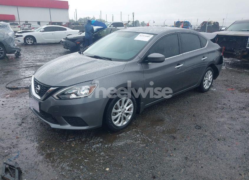 Photo 2 of 2019 Nissan Sentra SV (VIN 3N1AB7AP5KY364297)