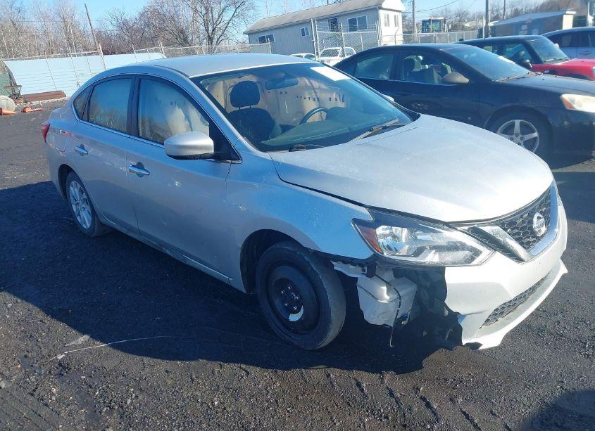 2019 Nissan Sentra SV (VIN 3N1AB7AP5KY367085) main photo
