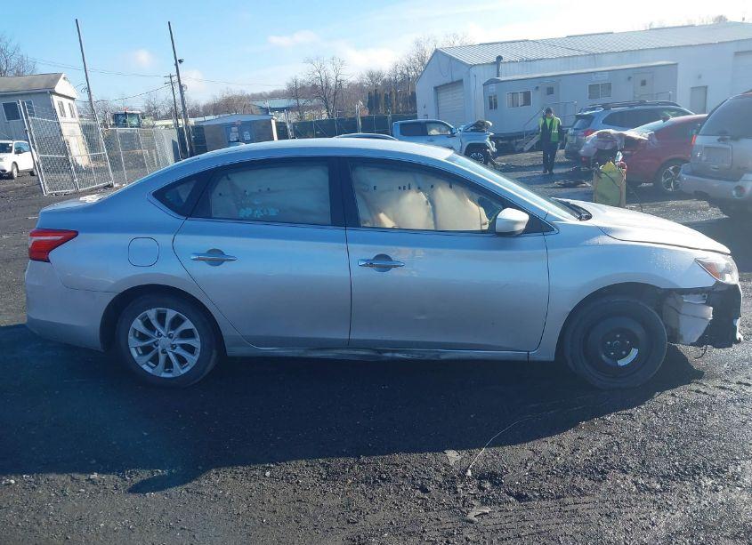 Photo 13 of 2019 Nissan Sentra SV (VIN 3N1AB7AP5KY367085)