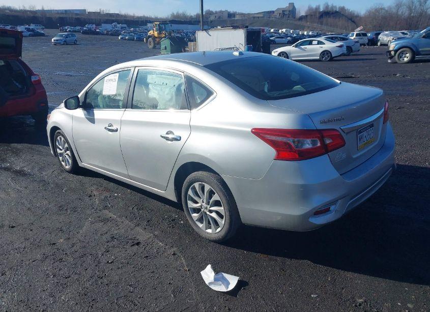 Photo 3 of 2019 Nissan Sentra SV (VIN 3N1AB7AP5KY367085)