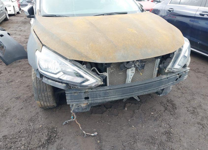 Photo 3 of 2019 Nissan Sentra S (VIN 3N1AB7AP5KY367751)