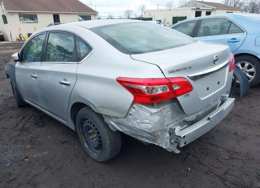 Photo 5 of 2019 Nissan Sentra S (VIN 3N1AB7AP5KY367751)