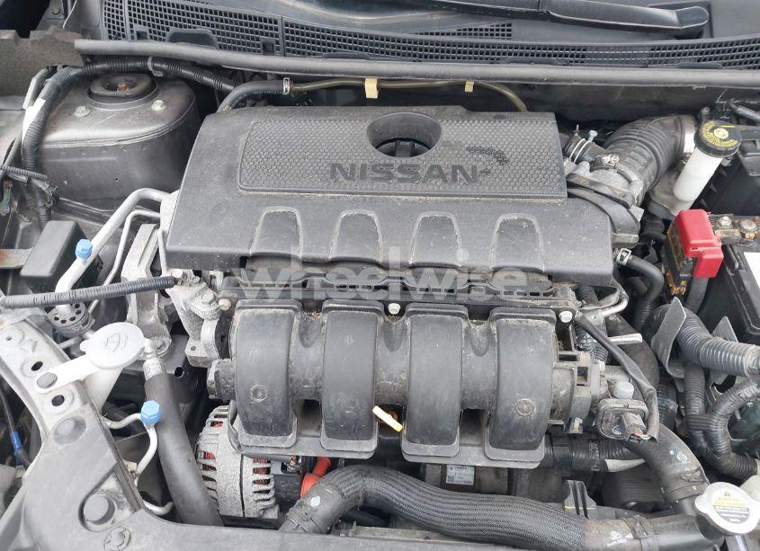 Photo 10 of 2019 Nissan Sentra SR (VIN 3N1AB7AP5KY375784)