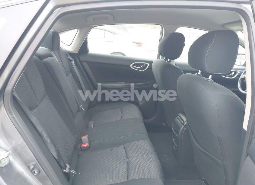 Photo 8 of 2019 Nissan Sentra SR (VIN 3N1AB7AP5KY375784)