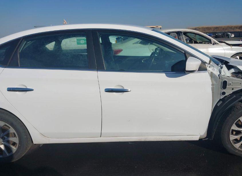 Photo 14 of 2019 Nissan Sentra SV (VIN 3N1AB7AP5KY417256)