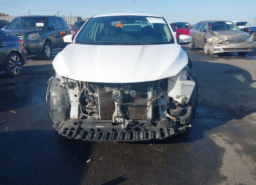 Photo 6 of 2019 Nissan Sentra SV (VIN 3N1AB7AP5KY417256)