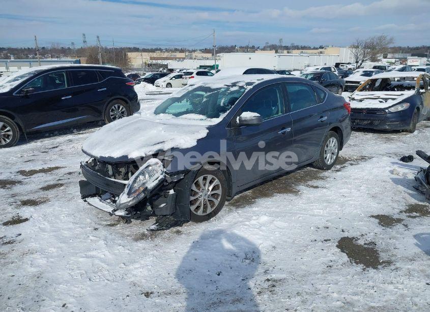Photo 2 of 2019 Nissan Sentra SV (VIN 3N1AB7AP5KY419878)
