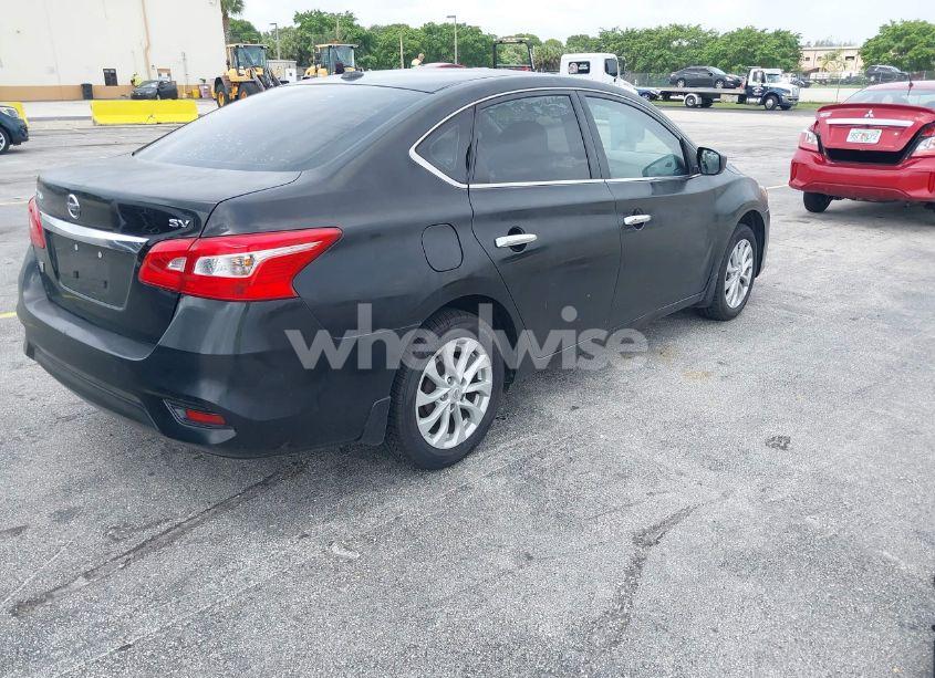 Photo 4 of 2019 Nissan Sentra SV (VIN 3N1AB7AP5KY424191)