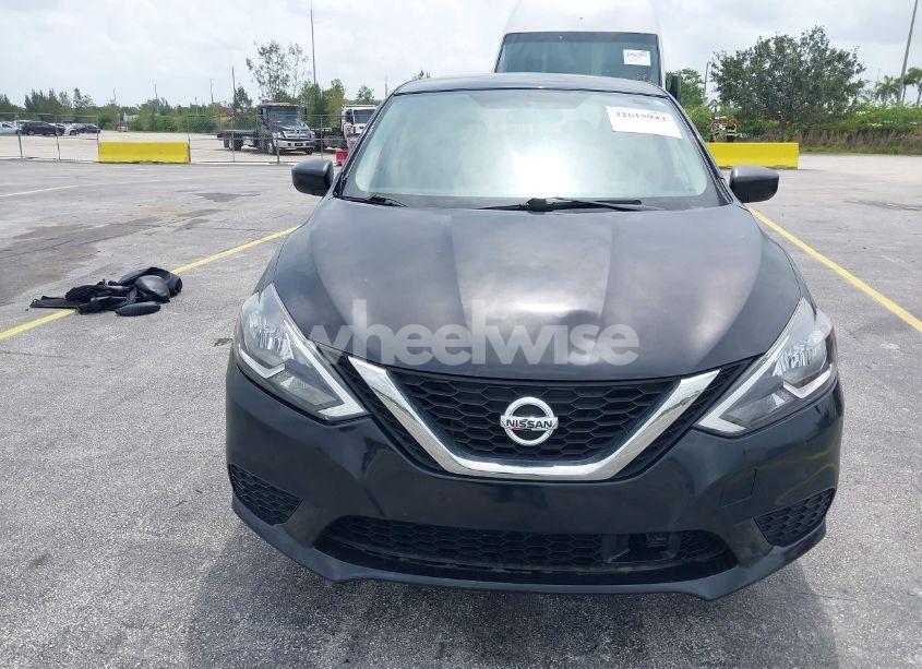 Photo 6 of 2019 Nissan Sentra SV (VIN 3N1AB7AP5KY424191)