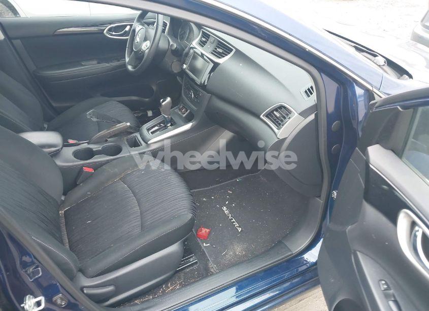 Photo 5 of 2019 Nissan Sentra SV (VIN 3N1AB7AP5KY436728)