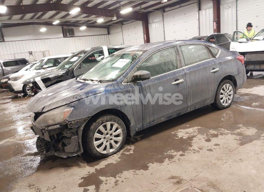 Photo 2 of 2019 Nissan Sentra S (VIN 3N1AB7AP5KY438012)