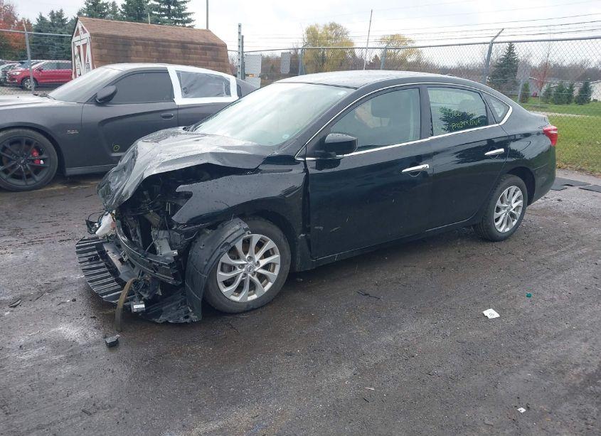 Photo 2 of 2019 Nissan Sentra SV (VIN 3N1AB7AP5KY444828)