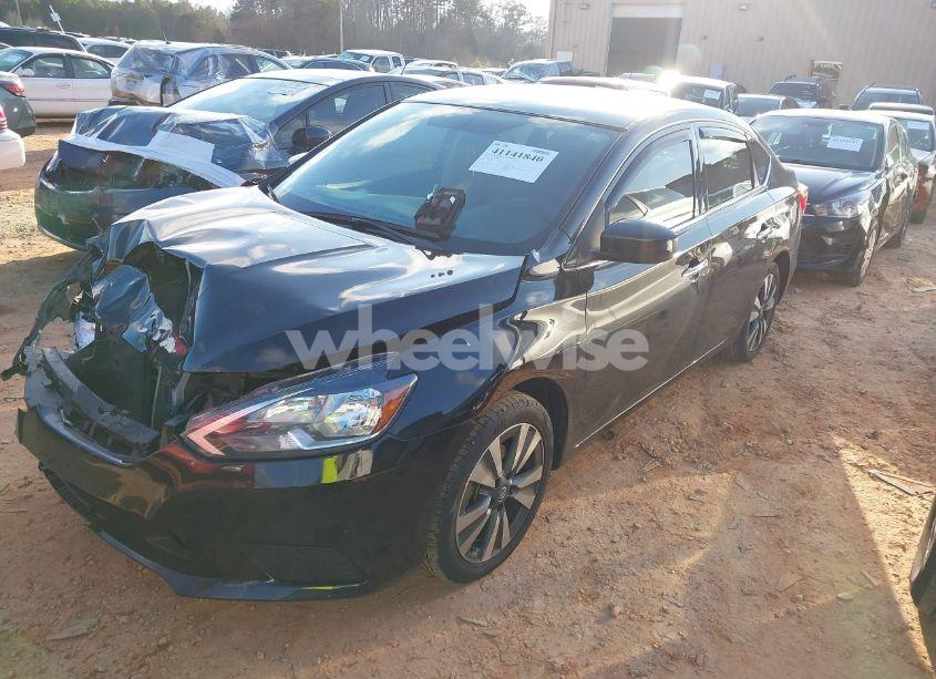 Photo 2 of 2019 Nissan Sentra SV (VIN 3N1AB7AP5KY455750)