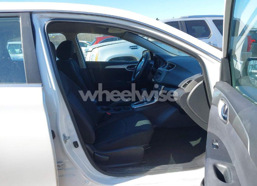 Photo 5 of 2013 Nissan Sentra SR (VIN 3N1AB7AP6DL724046)