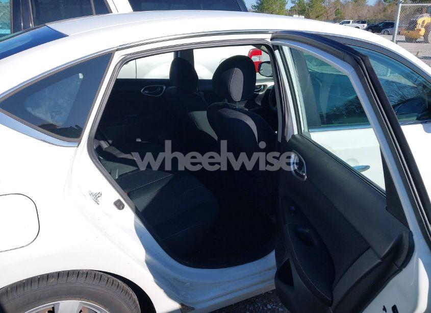 Photo 8 of 2014 Nissan Sentra FE+ S/FE+ SV/S/SL/SR/SV (VIN 3N1AB7AP6EL650077)