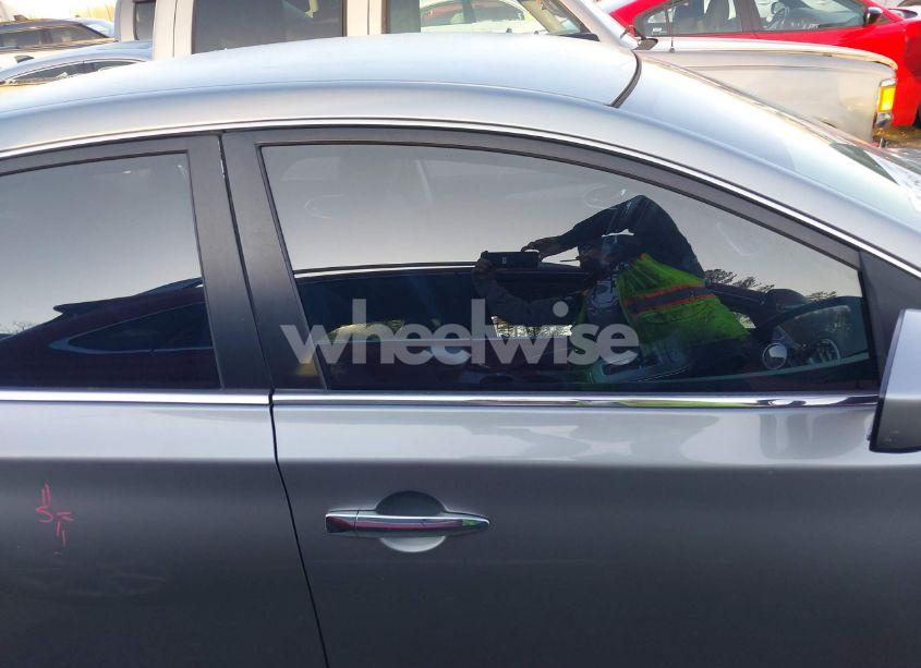 Photo 13 of 2014 Nissan Sentra FE+ S/FE+ SV/S/SL/SR/SV (VIN 3N1AB7AP6EY248787)