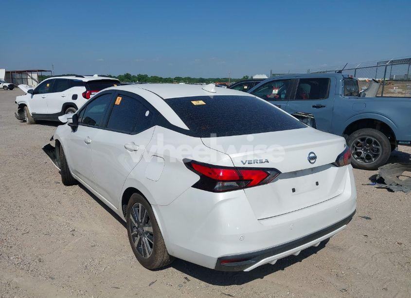 Photo 3 of 2014 Nissan Sentra SR (VIN 3N1AB7AP6EY290229)