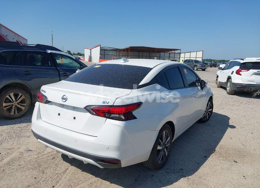 Photo 4 of 2014 Nissan Sentra SR (VIN 3N1AB7AP6EY290229)