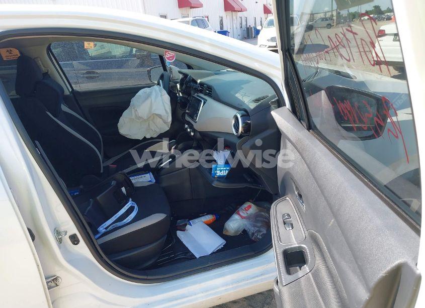 Photo 5 of 2014 Nissan Sentra SR (VIN 3N1AB7AP6EY290229)