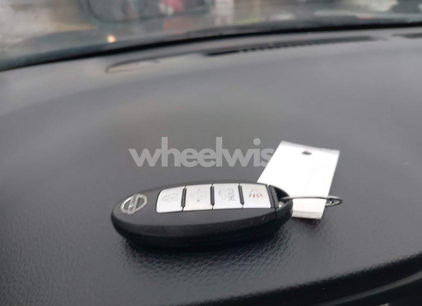 Photo 11 of 2015 Nissan Sentra SV (VIN 3N1AB7AP6FL672081)